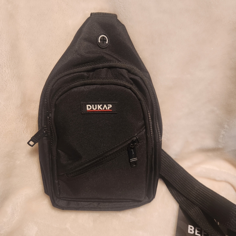 Dukap Beekle Unisex Sling Bag High Performance Black Casual Everyday Use NWT